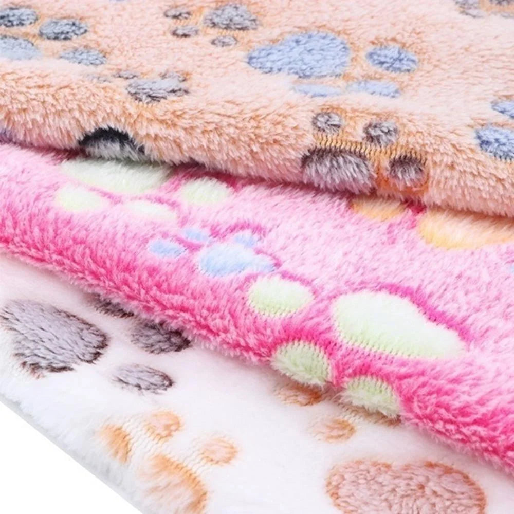 Soft Fluffy Pet Blanket – Warm Cartoon Mat for Cats & Dogs