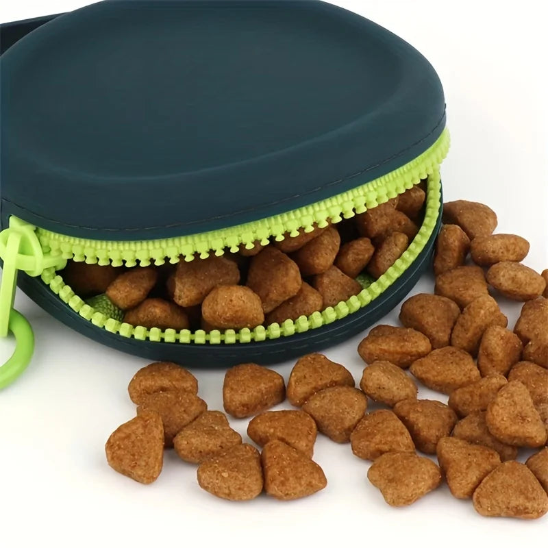 Waterproof Silicone Dog Treat Pouch – Training Snack Bag for Outdoor Use